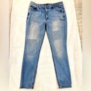 Express Light Wash Skinny Jeans | Size 12 Short | Mid Rise | Stretch Jeggings